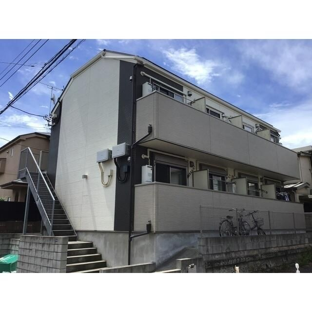 横浜市港北区日吉本町６丁目のアパートの外観
