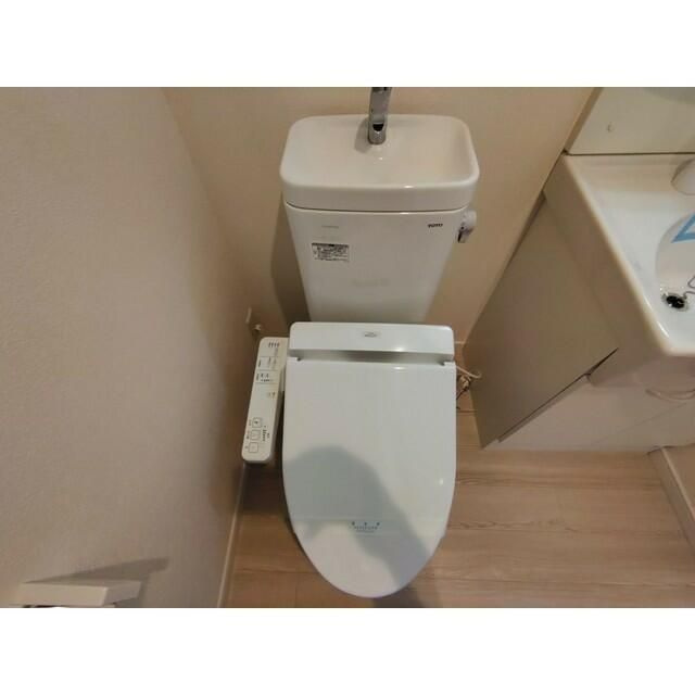 横浜市港北区日吉本町６丁目のアパートのトイレ