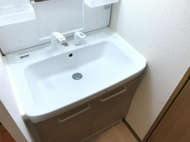 【洗面所】メイテラッセ中島丁
