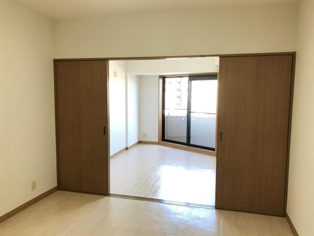 【寝室】メイテラッセ中島丁