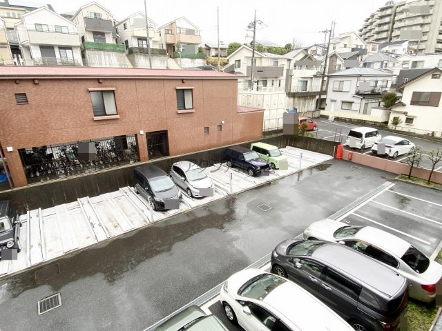 エステスクエア武蔵藤沢2弐番館の駐車場