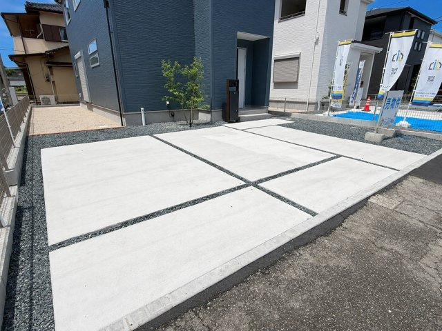 リーブルガーデン／南区野口1丁目／4号棟の駐車場