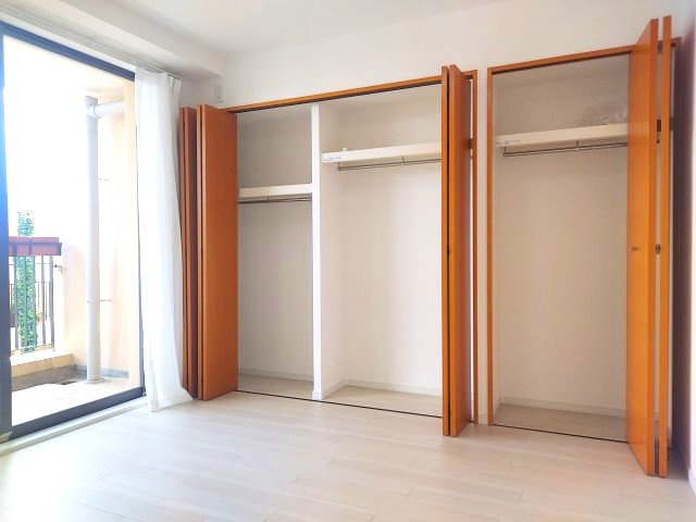 宝塚ガーデンヴィレッジB棟の洋室|洋室約6帖