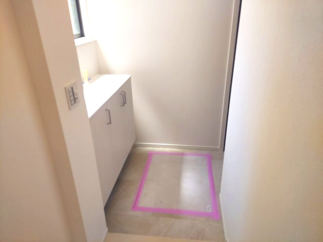 宝塚ガーデンヴィレッジB棟の玄関