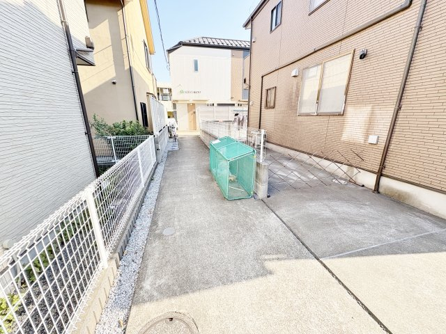 AZEST-RENT東村山のエントランス