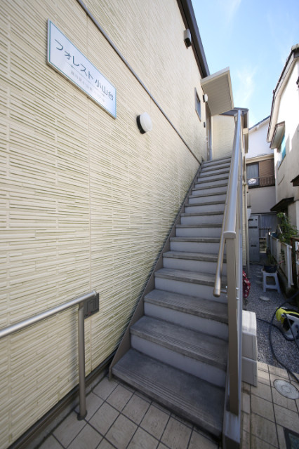 フォレスト小山台のエントランス