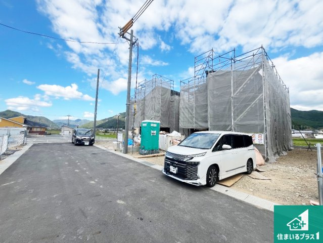 丹波市柏原町南多田　新築一戸建ての前面道路含む現地写真|周辺は落ち着いた街並みの住宅地！子育てがしやすい住環境です！まだ未完成ですが、現地でしかわからない事もございます。是非一度ご覧ください。