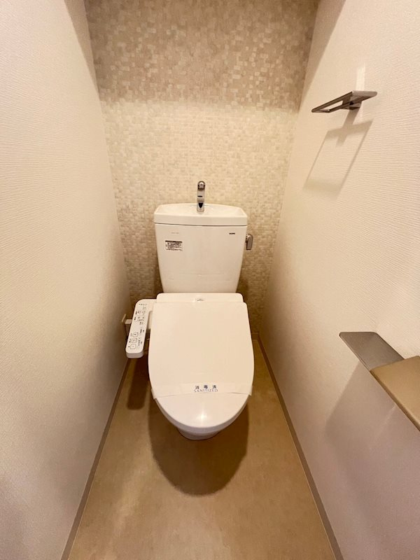 エスリード大阪プライムゲートのトイレ|シンプルで使いやすいトイレです