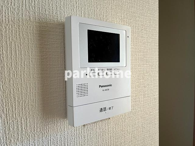 ピースフルハウス桂のセキュリティ|外観は落ち着いています