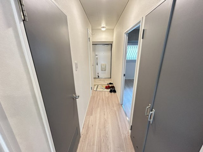 【玄関】 | 日商岩井香櫨園マンション２号棟 | ゆったりとした玄関です