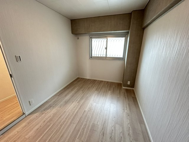 【洋室】 | 日商岩井香櫨園マンション２号棟 | スタンダードな洋室です