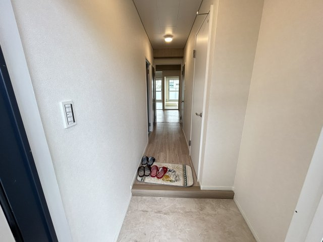 【玄関】 | 日商岩井香櫨園マンション２号棟 | シンプルで使いやすい玄関です