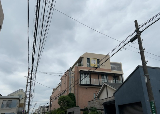 【展望】 | バームステージ町田中町 | 眺望の良さを楽しめるダイニングキッチンで家族団らんの時間を過ごしてはいかがでしょうか。バルコニーから見える景色を家族で眺める時間は、時間が経つのを忘れてしまいそうですね。是非、現地を見に行きましょう！