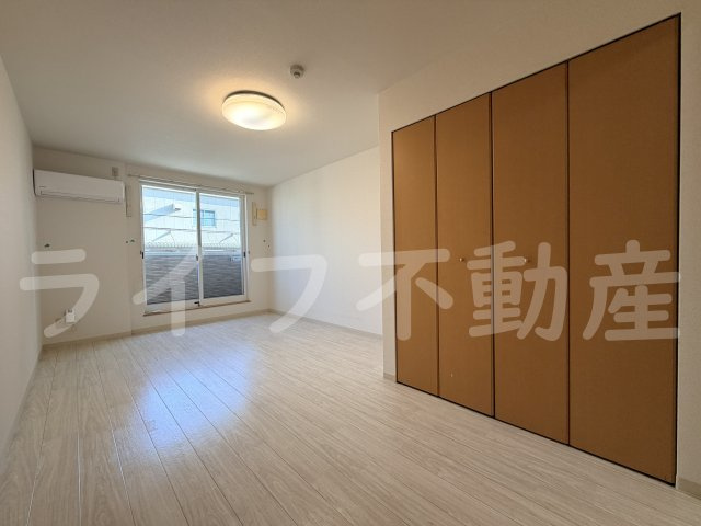 アーク島之内の内装