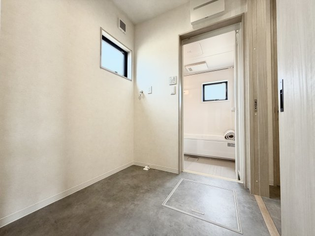 ピースタウン東近江外町Ⅰ建売のランドリースペース