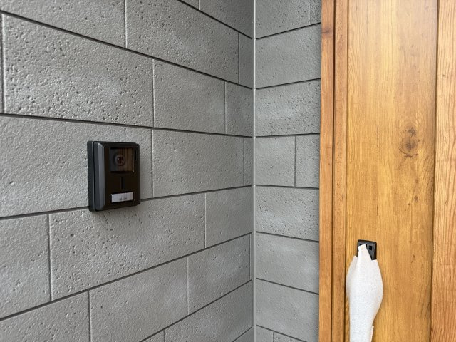 ピースタウン東近江外町Ⅰ建売の玄関