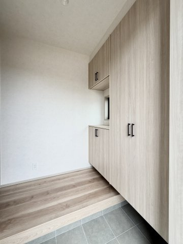 ピースタウン東近江外町Ⅰ建売の玄関