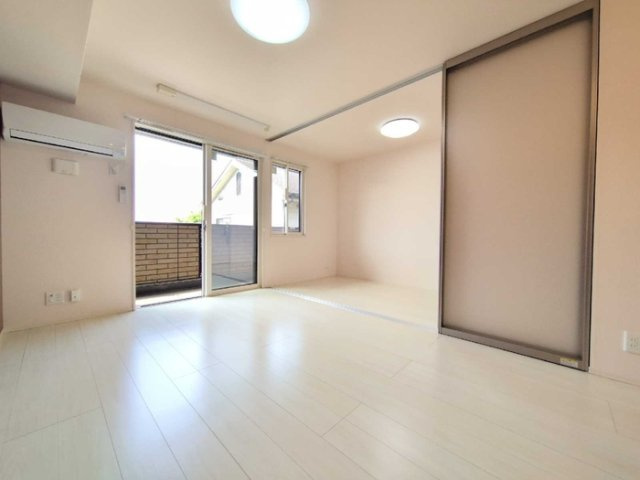 ロータス長町B棟の寝室
