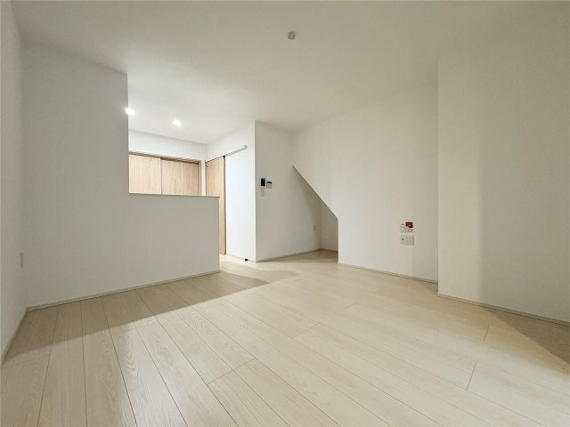GROOM泗水Bの居間・リビング