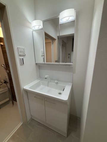 フォレストクリエオーレ城垣町弐番館の洗面所