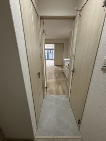 フォレストクリエオーレ城垣町弐番館の玄関