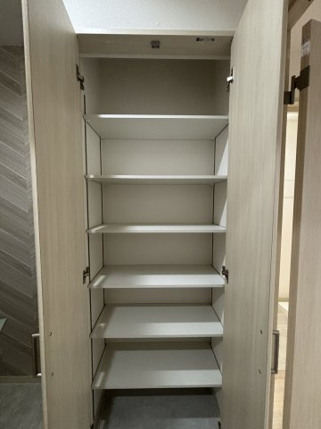 フォレストクリエオーレ城垣町弐番館の収納