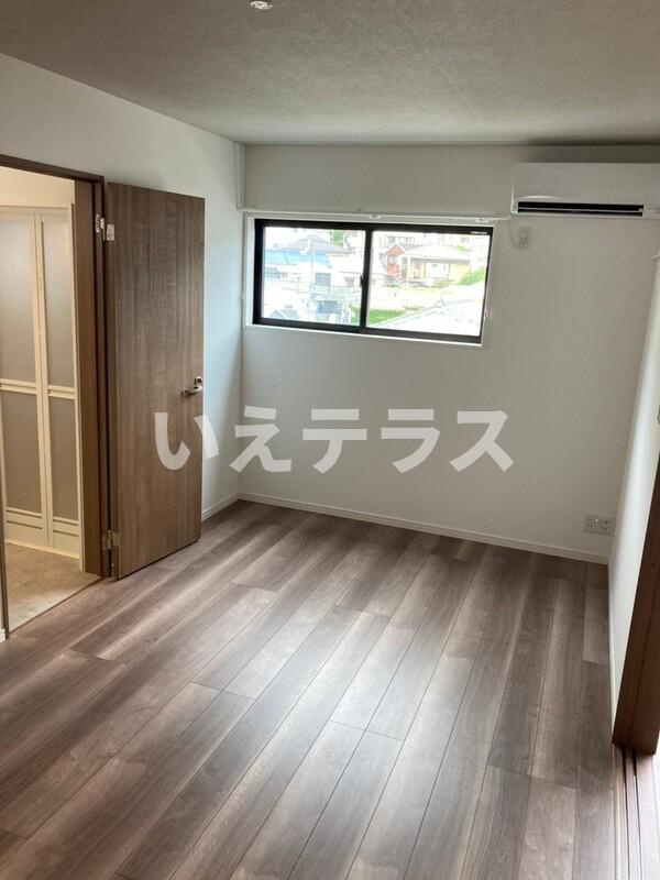エムグレース神戸湊川の居間・リビング