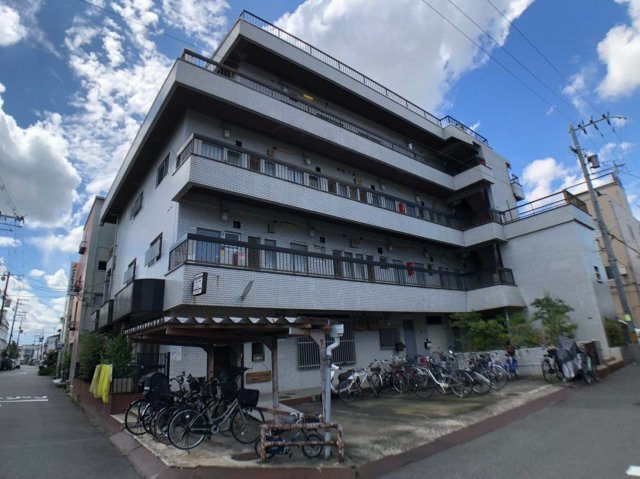 日の出コーポの外観