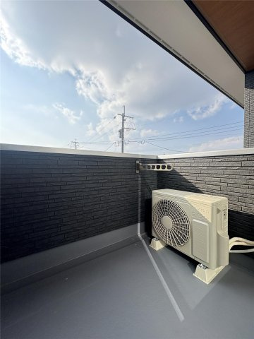 GROOM泗水Bのバルコニー