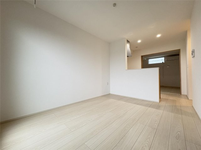 GROOM泗水Bの居間・リビング