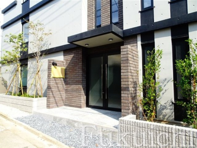 K-suite都立大学のエントランス