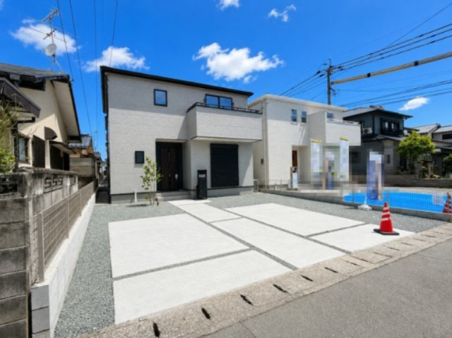 リーブルガーデン／南区野口1丁目／5号棟の駐車場