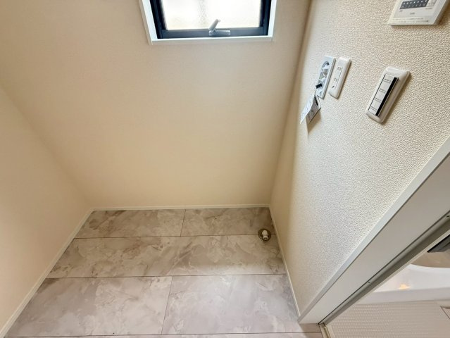 リーブルガーデン／南区野口1丁目／5号棟のランドリースペース