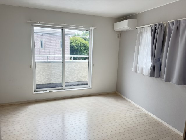 藤枝市　大東町　中古住宅　4LDKの洋室