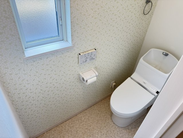 藤枝市　大東町　中古住宅　4LDKのトイレ