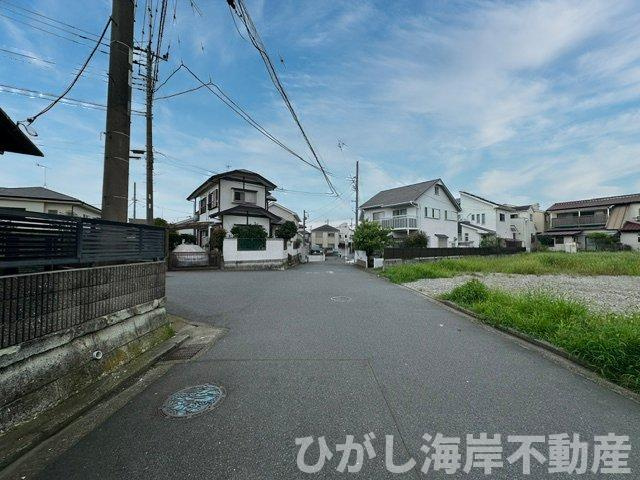 茅ヶ崎市南湖6丁目　売地の前面道路含む現地写真|現地外観
