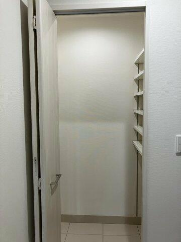 豊橋市花田町字石塚の中古マンションの収納|シューズインクローゼット になります