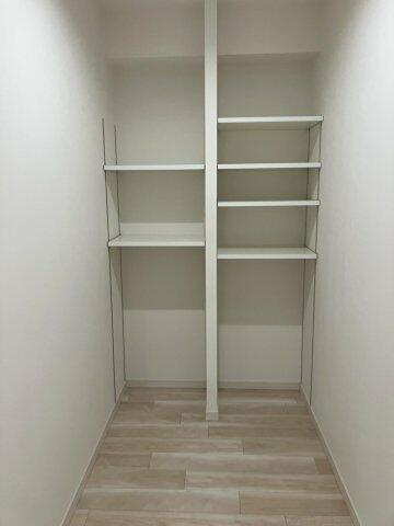 豊橋市花田町字石塚の中古マンションの収納|納戸2.1帖 