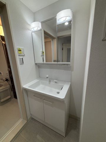 フォレストクリエオーレ城垣町弐番館の洗面所