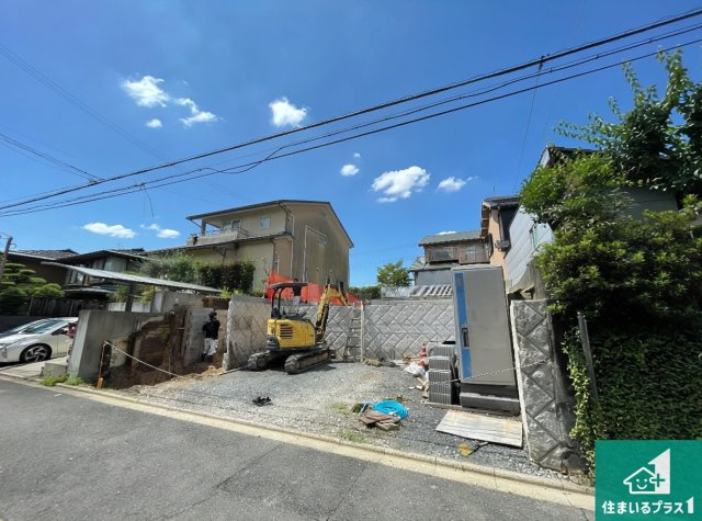 京都市伏見区深草願成町　第1期　新築一戸建ての外観|周辺は落ち着いた街並みの住宅地！子育てがしやすい住環境です！まだ未完成ですが、現地でしかわからない事もございます。是非一度ご覧ください。