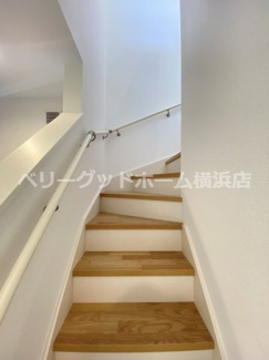【内装】 | 横浜市泉区和泉中央北　新築分譲住宅　全２棟/今回販売２棟 | 階段（施工例）