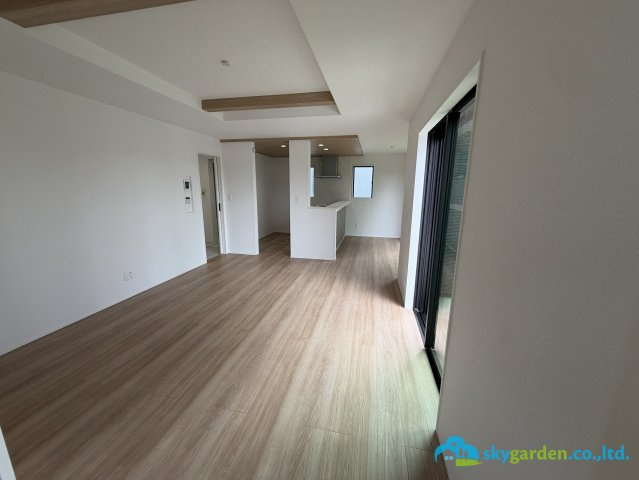 平塚市小鍋島2期　新築戸建　全6棟5号棟の居間・リビング