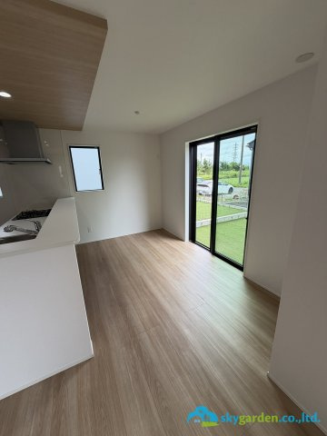 平塚市小鍋島2期　新築戸建　全6棟5号棟の居間・リビング