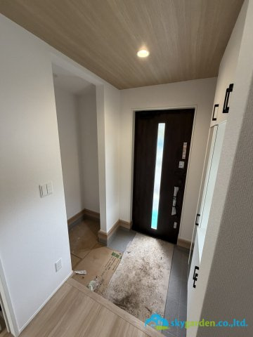 平塚市小鍋島2期　新築戸建　全6棟5号棟の玄関