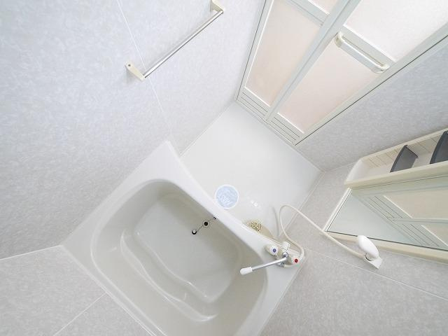 ファミーユ下山の浴室|お風呂で日々の疲れを落としましょう