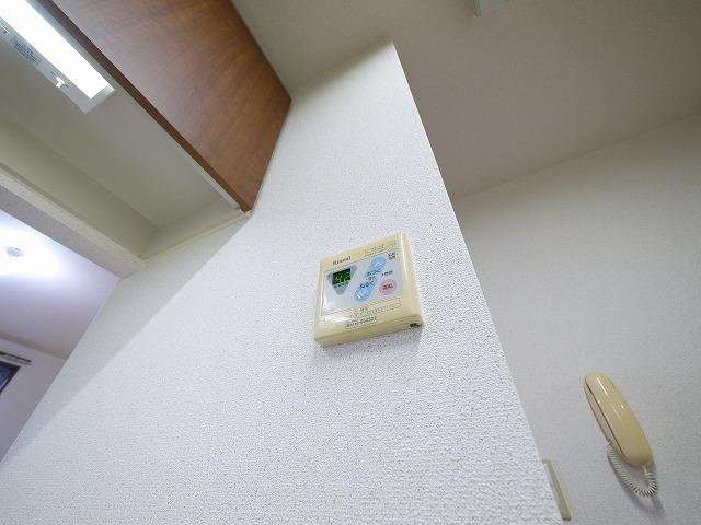 ファミーユ下山の設備|給湯器リモコン