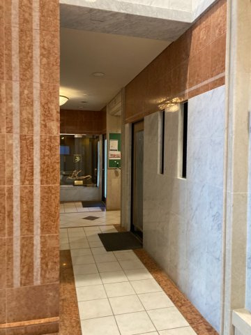 ☆選べる家具プレゼント☆アルファステイツ市駅前のエントランス