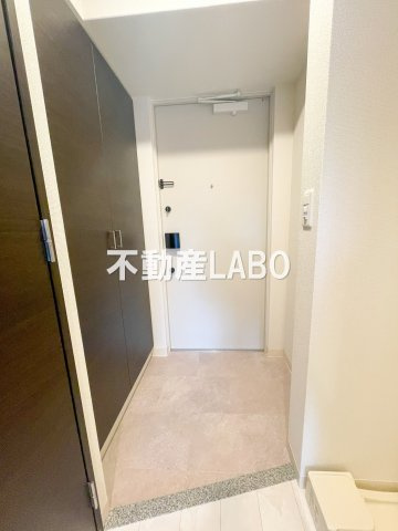 エステムコート大阪WESTⅡの玄関
