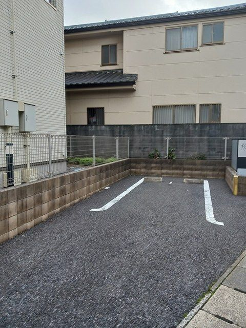 ソイビーンズ　ウッドの駐車場