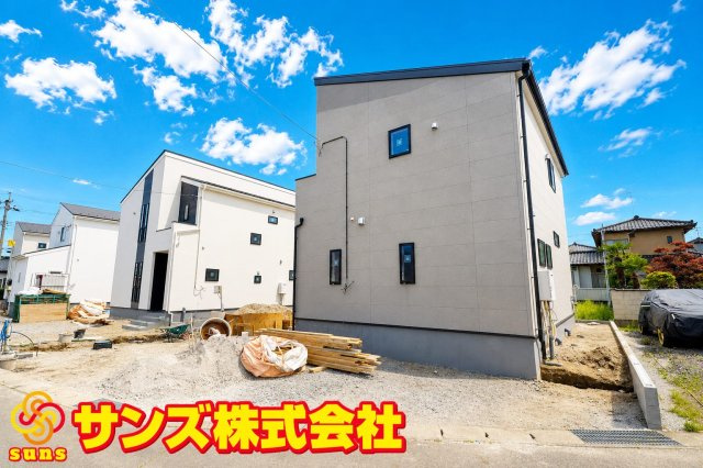 郡山市大槻町字上柵　　　1号棟　　　大槻小学校、大槻中学区　の前面道路含む現地写真|東側前面道路